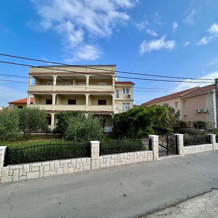 Apartments Piculjan Lopar Zewnętrze zdjęcie
