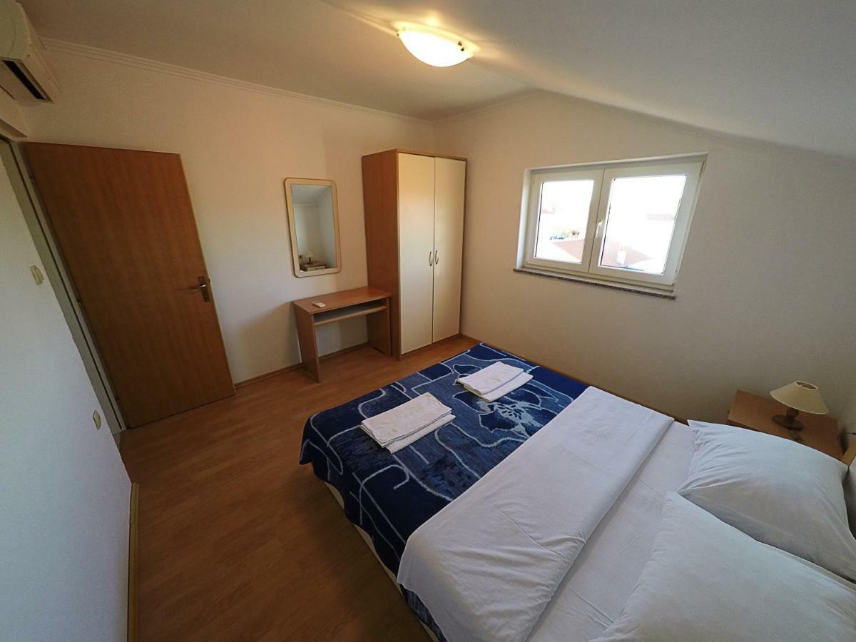 Apartments Piculjan Lopar Zewnętrze zdjęcie