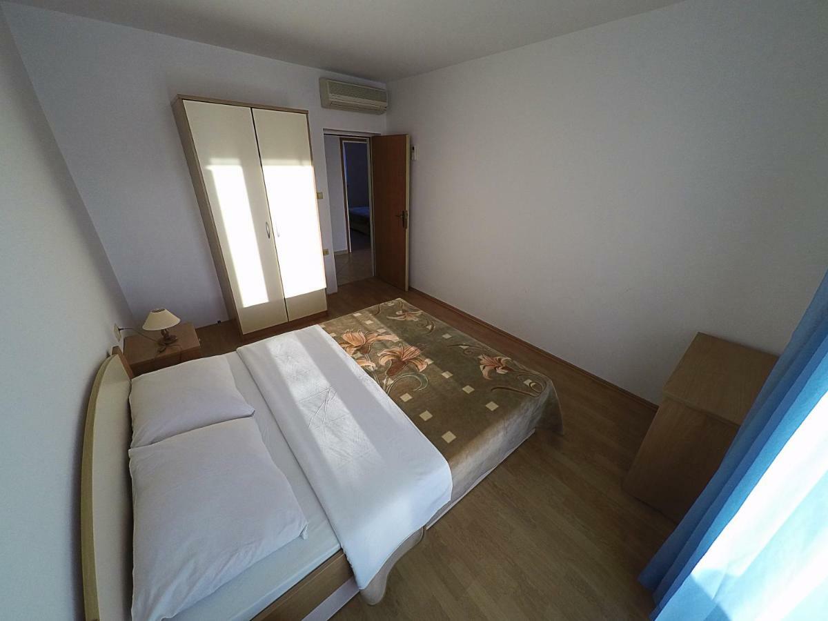 Apartments Piculjan Lopar Zewnętrze zdjęcie